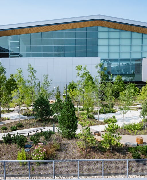 Pittsburgh International Airport debuts the first of four outdoor terraces