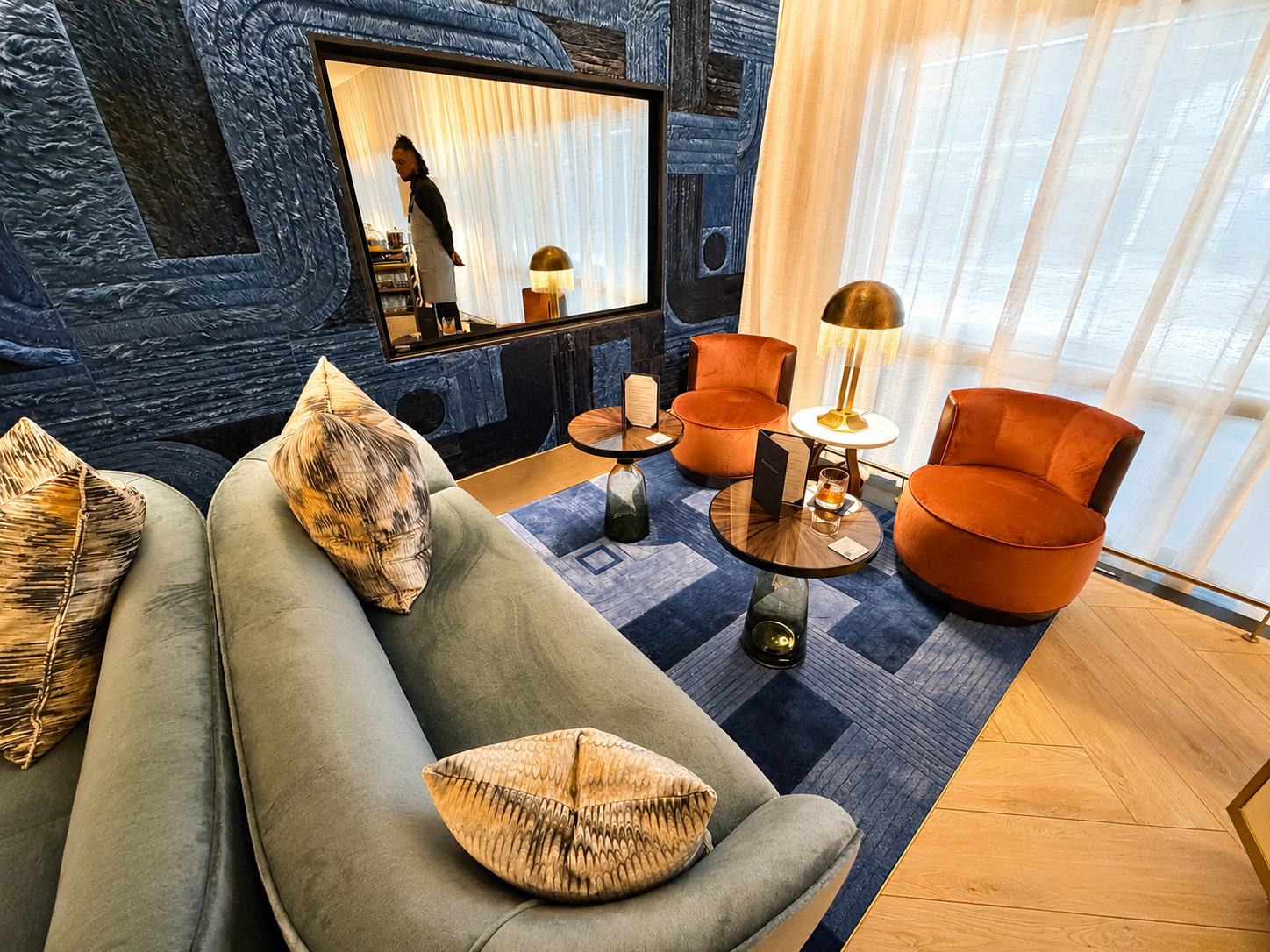 Chase Sapphire Lounge opens at DFW with network's first whiskey bar