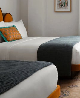 With Chase's World of Hyatt transfer ratio changing for some cards, is now the best time to open a World of Hyatt card?