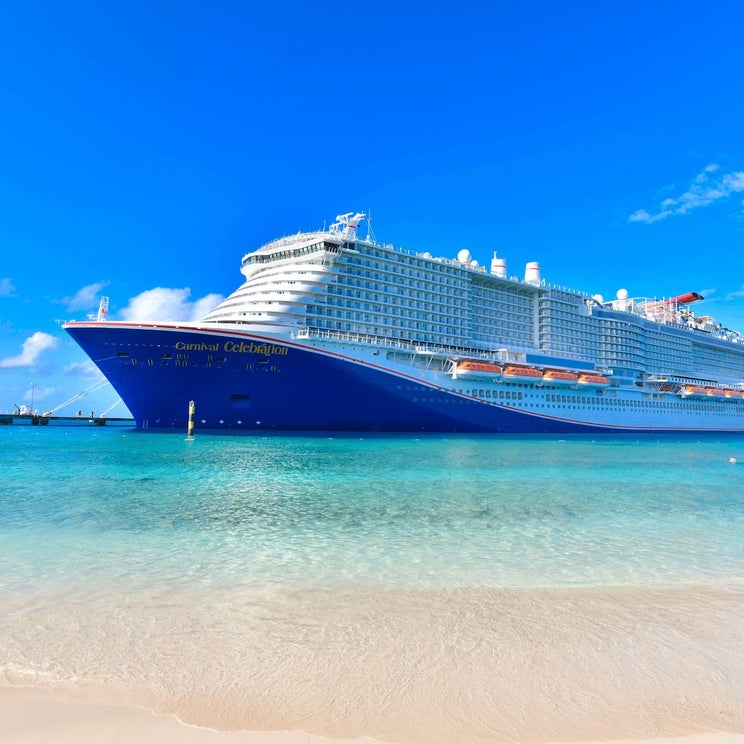 Carnival launches new card with 50,000-point bonus and ability to earn cruise status