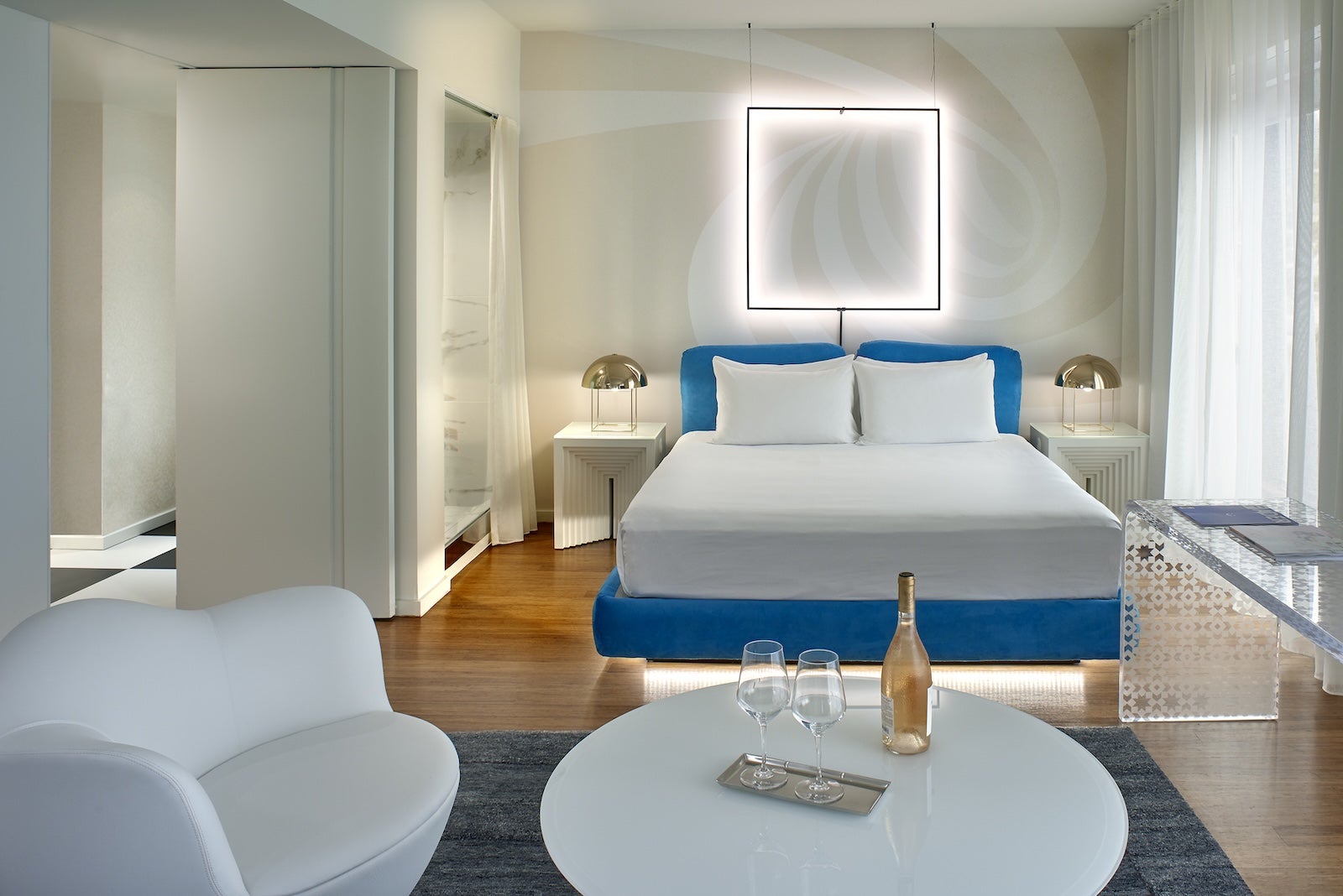 hotel bedroom