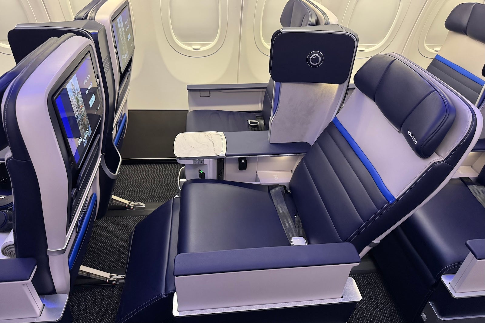 united a321xlr PE recliner