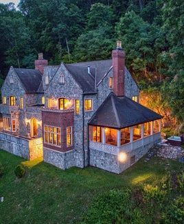 12 unique vacation rentals you can book with points