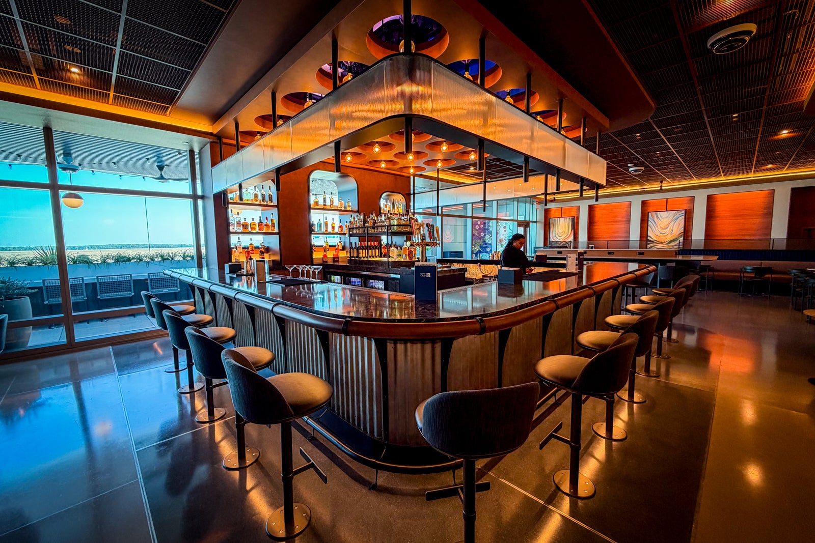Inside Houston's new United Club, the largest in the US